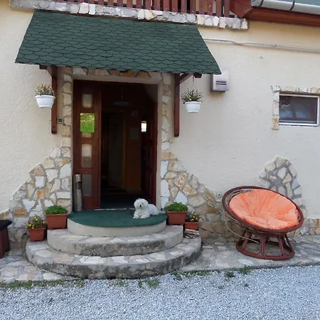 Taltos Vendeghaz Bed & Breakfast *