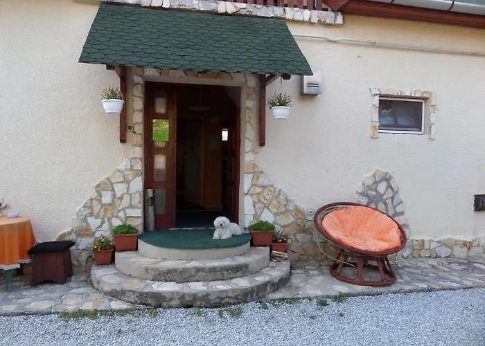 Táltos Bed and breakfast 4*